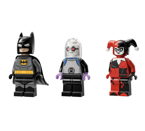 lego super heroes 76274 constructor "batman cu batmobilul vs harley quinn și mr. freeze" (435 el.)