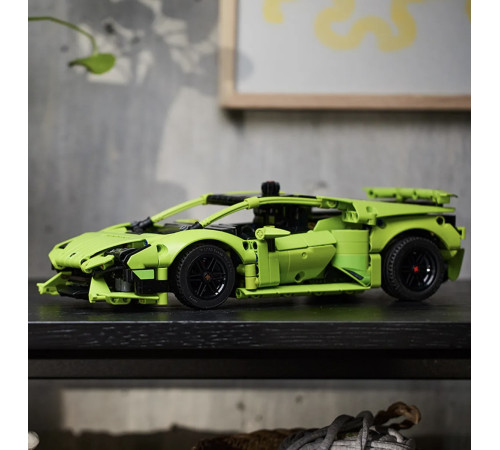 lego technic 42161 Конструктор "lamborghini huracan tecnica" (806дет.)