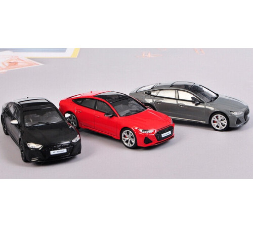 msz 67711m model metalic "audi rs7,1:43" (in sort.)