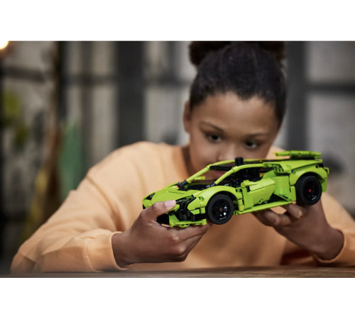 lego technic 42161 Конструктор "lamborghini huracan tecnica" (806дет.)