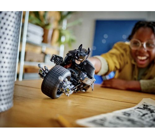 lego super heroes 76273 constructor ""figurina batman si motocicleta bat-pod" (713 el.)