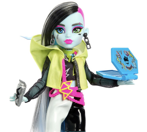 monster high hnf79 set de joc cu păpușa frankie stein seria secretele in dulap 