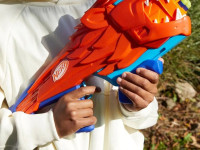 nerf f8646 blaster "lionfury"