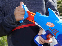 nerf f8645 Бластер "sharkfire"