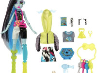 monster high hnf79 set de joc cu păpușa frankie stein seria secretele in dulap 