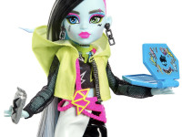 monster high hnf79 set de joc cu păpușa frankie stein seria secretele in dulap 